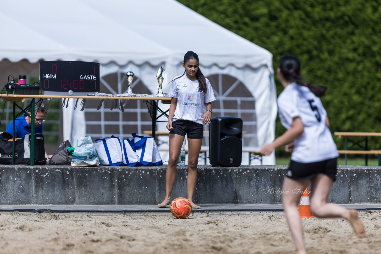 Bild 72 - wBJ/wCJ Beachsoccer Cup